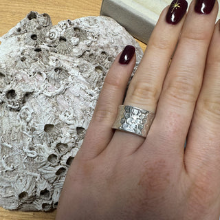 Handstruck Silver Starfish Ring R522